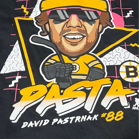 Boston Bruins David Pastrnak NHL Ice Hockey Sports Cartoon Mens Tshirt - Picture 3 of 4